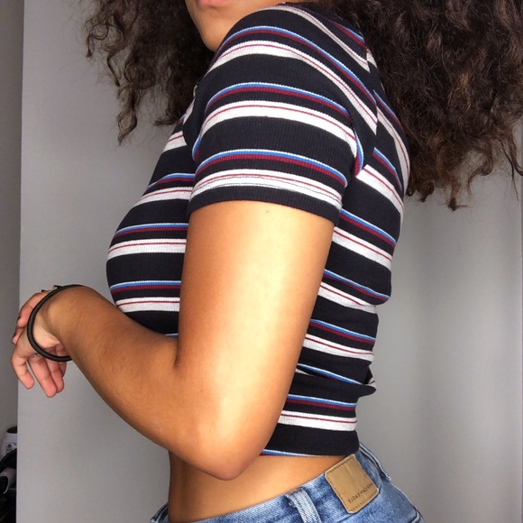 Zip up crop top - Picture 2 of 3